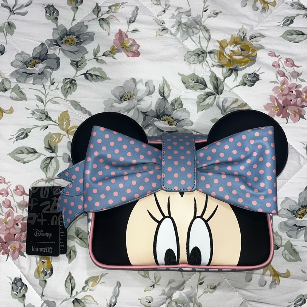 Minnie Mouse Crossbody Loungefly- Polka dots